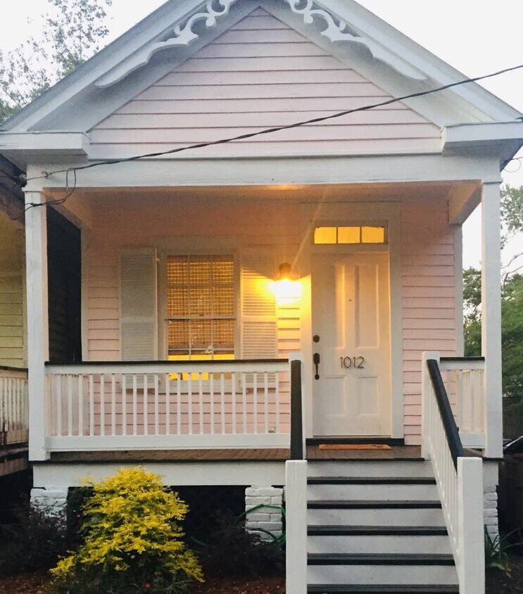 Primary Photo - 1012 Caroline Ave