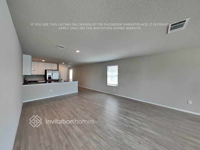 Foto del edificio - 4330 Rapids Way