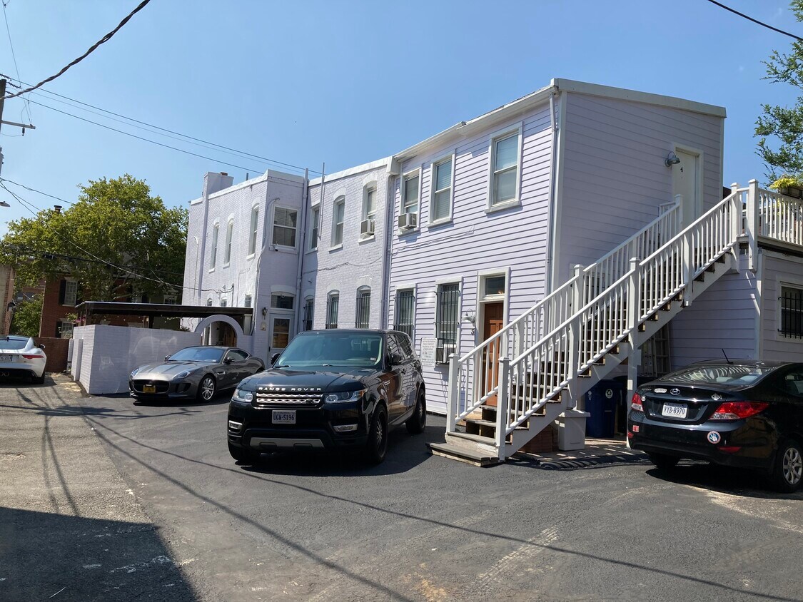 Primary Photo - 107 N Patrick St