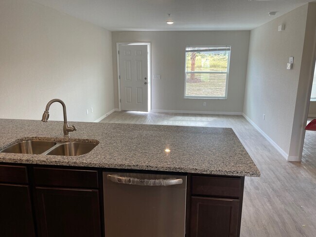 Foto del edificio - Brand New 1BR/1BA Quad for Rent in Ocala I...