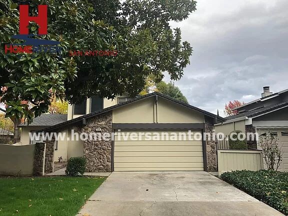 Building Photo - 1123 Rosa Del Rio Way