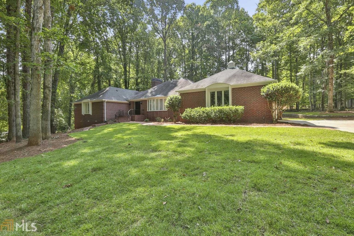 Primary Photo - 455 Birkdale Dr