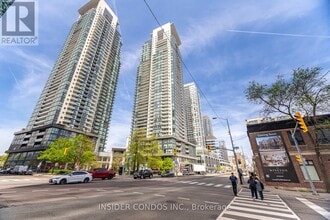 Building Photo - 5168-5168 Yonge St