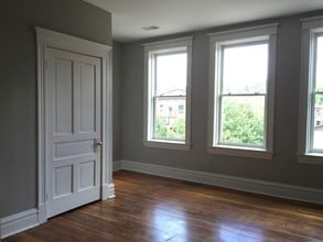 Building Photo - 3612 Hartford St