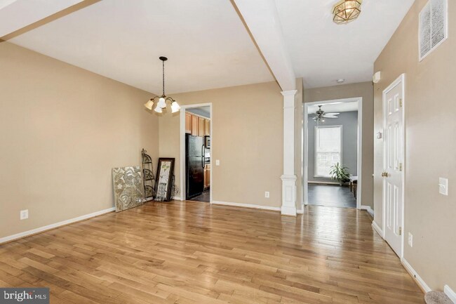 Building Photo - 45744 Smoketree Terrace