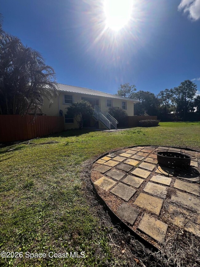 Foto del edificio - 11195 Roseland Rd