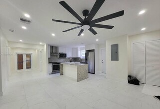 Building Photo - 8140 NW 11th Ct