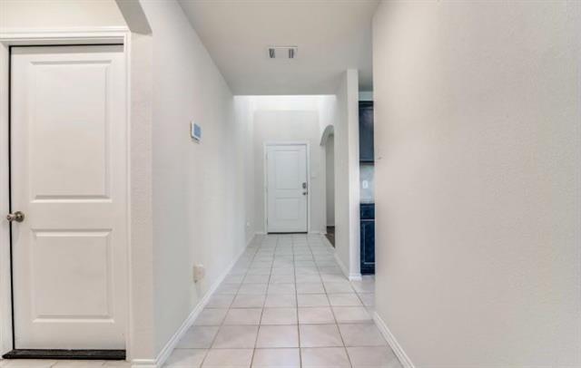 Foto del edificio - 914 Decker Dr