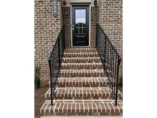 Building Photo - 735 Brecklin Ln
