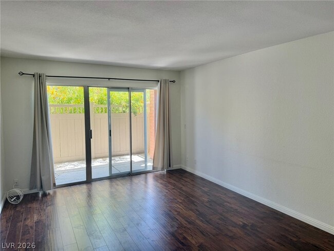 Building Photo - 650 Oakmont Ave