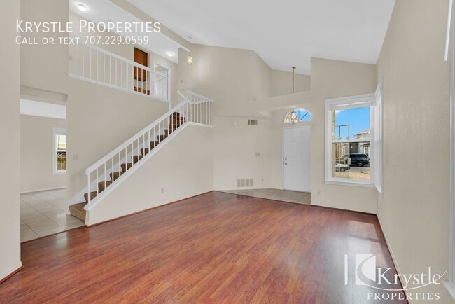 Building Photo - Beautifully remodeled home near Blue Rock ...