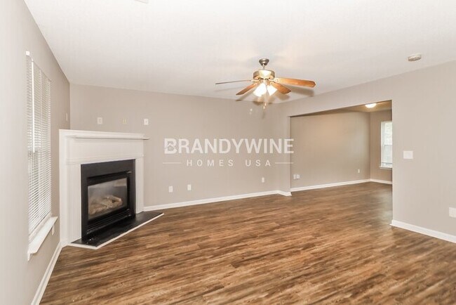 Building Photo - 628 Stadler Pointe