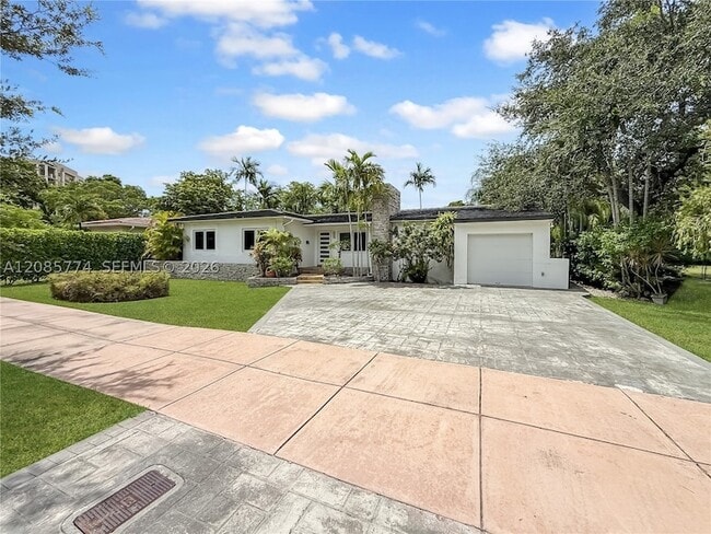 Building Photo - 3128 Coconut Grove Dr