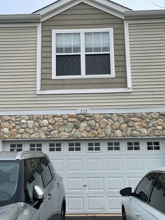 Foto del edificio - 712 Meadowridge Dr