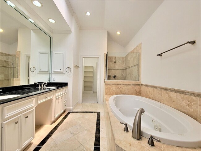 Foto del edificio - 2508 South Blvd