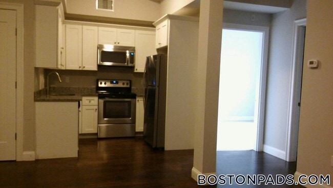 Building Photo - 10 Merrymount Rd