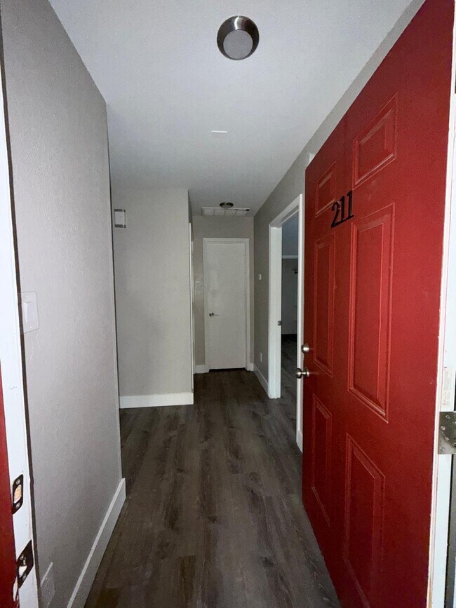 Foto del edificio - 211 Shrum Ct