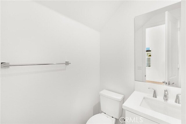 Foto del edificio - 22129 Garibaldi Dr