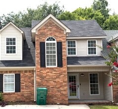 Building Photo - 304 Hazelnut Dr