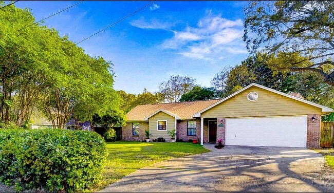 Foto del edificio - 1174 Bay Ct