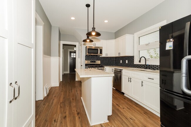 Foto del edificio - Charming 3-Bedroom Cleveland Home