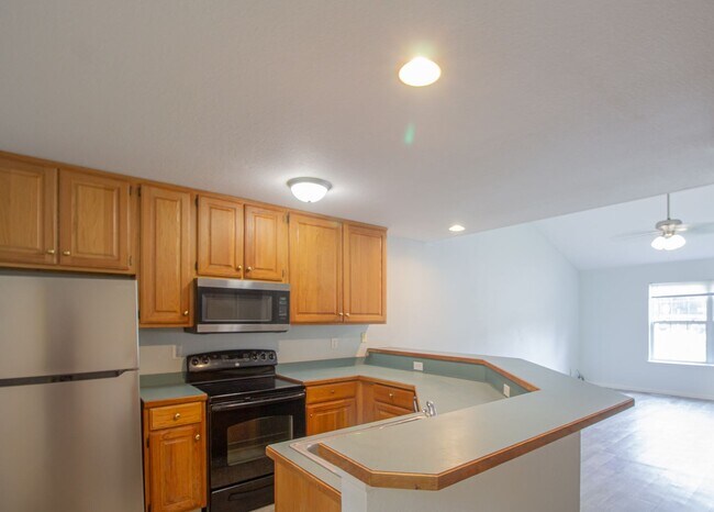 Building Photo - 5324-5326 Godas