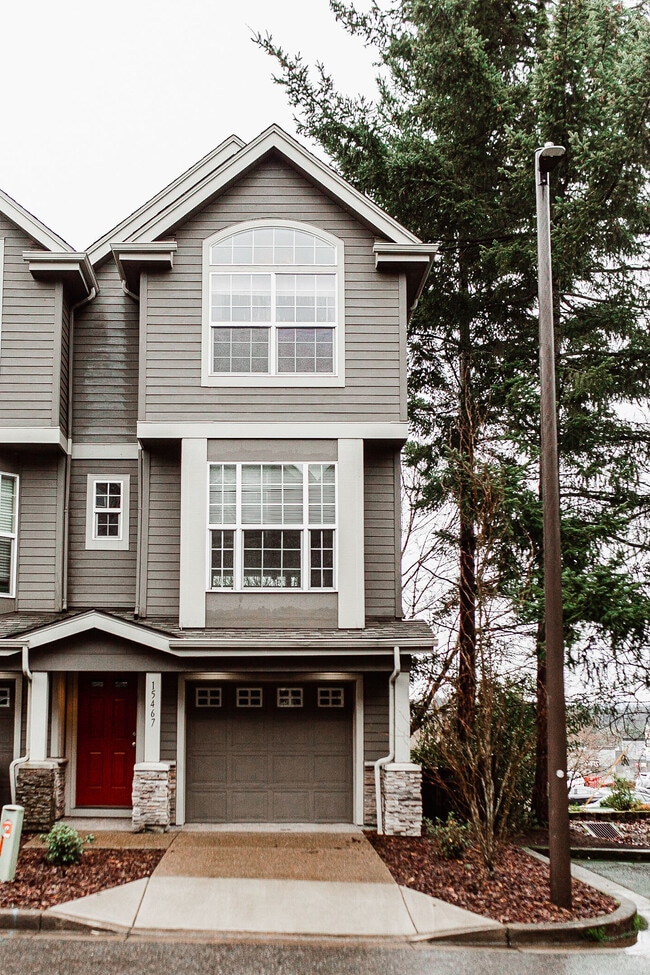 15467 Brianne Ct, Lake Oswego, OR 97035 Townhome Rentals in Lake