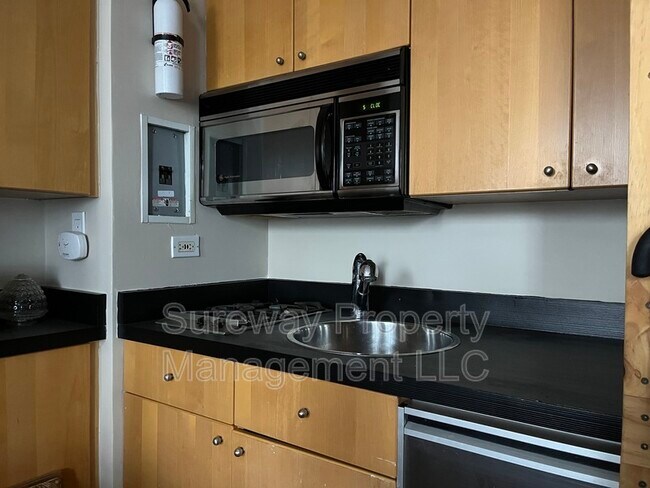 Building Photo - 44 Nassau St