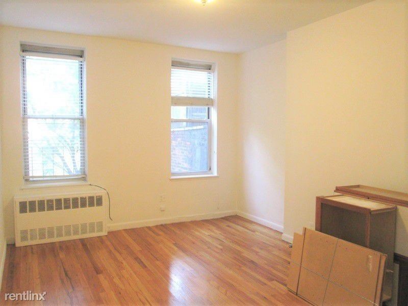 Building Photo - 1321 3rd Ave