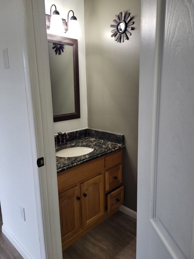 Building Photo - 385 S Cannon Ave