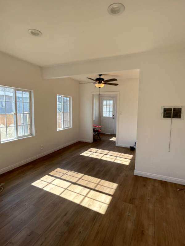 Foto del edificio - 2645 E Tyler St