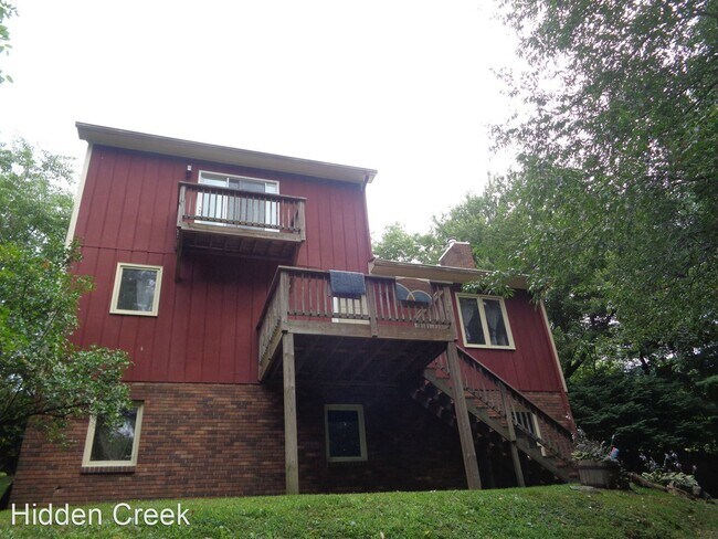 Building Photo - 2 br, 1.5 bath House - 5468 Bamboo Road