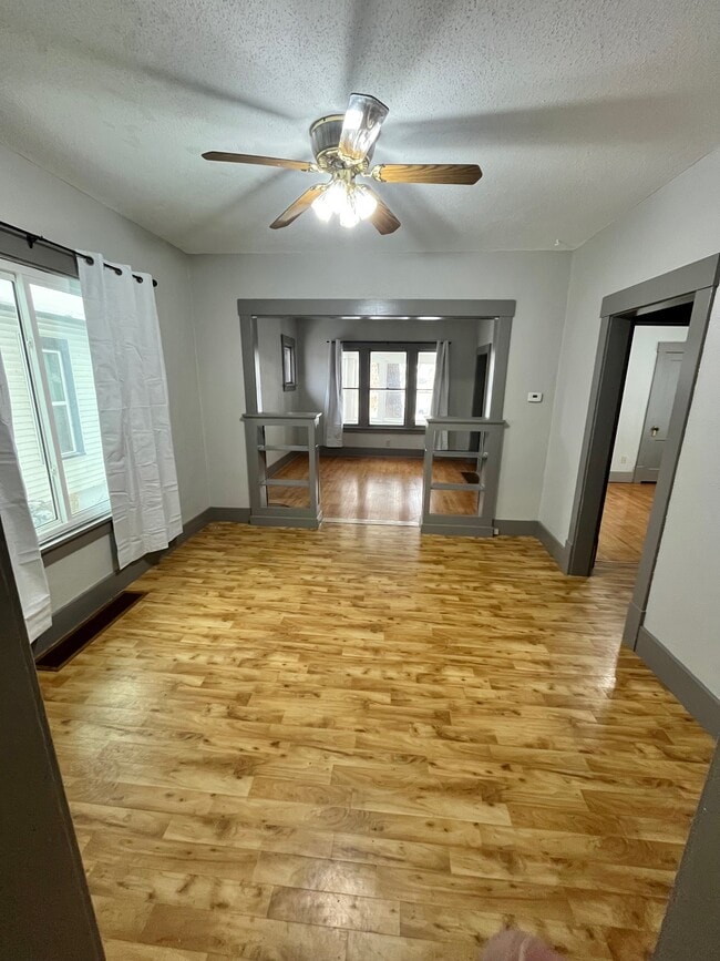 Foto del edificio - 817 N 5th St