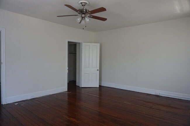 Building Photo - 110 S 42nd St