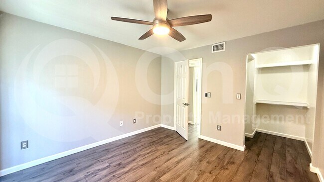 Foto del edificio - 1645 W Baseline Rd