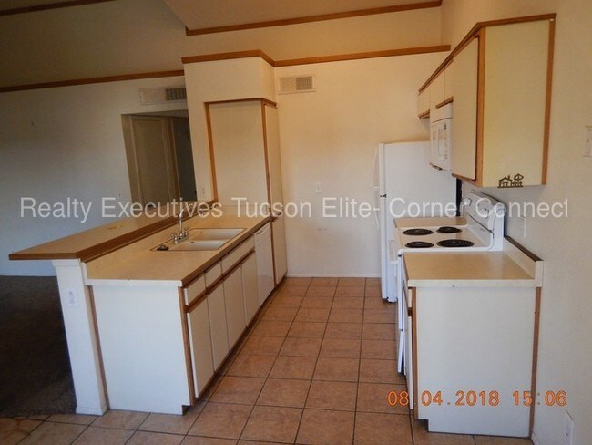 Building Photo - 1710 W Wood Bridge Ct
