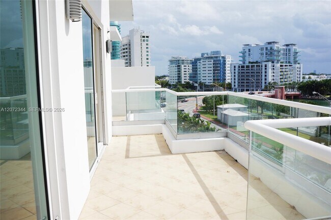 Building Photo - 6362 Collins Ave