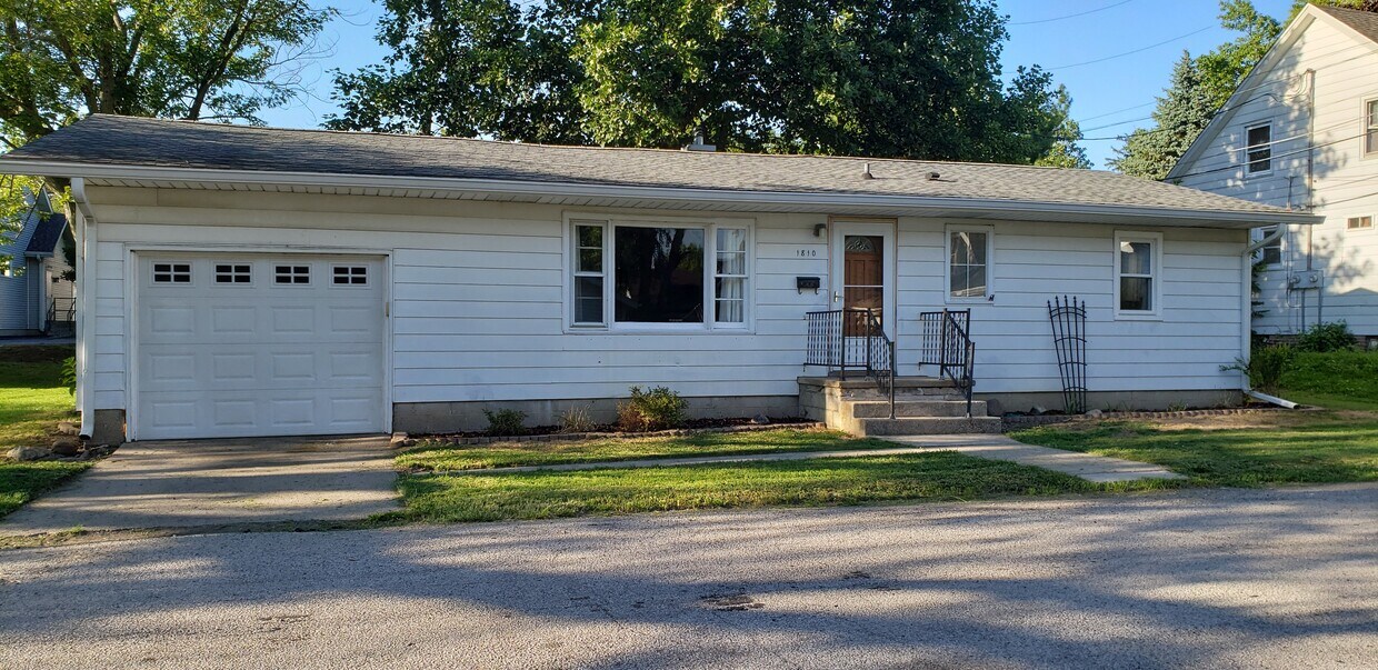 Foto principal - 1810 Virginia St