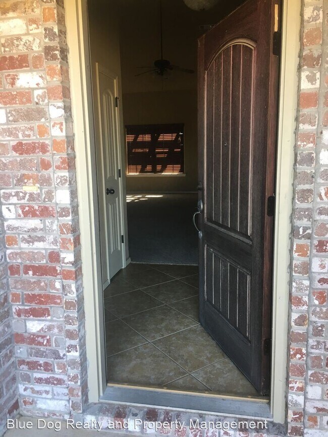 Building Photo - 4 br, 2 bath House - 2709 SW Tanglewood Ave