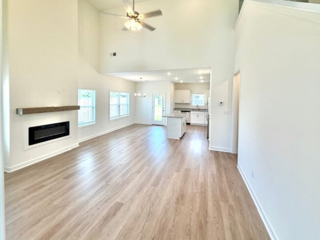 Building Photo - 145 Summer Rose Ln
