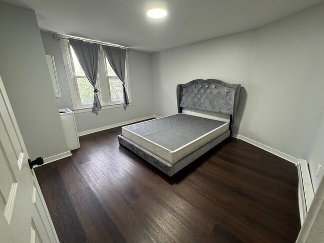 Building Photo - 6600 Dicks Ave Building Photo - 6600 Dicks Ave