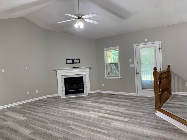 Building Photo - Fantastic Renovated Raleigh Ranch, With Am...