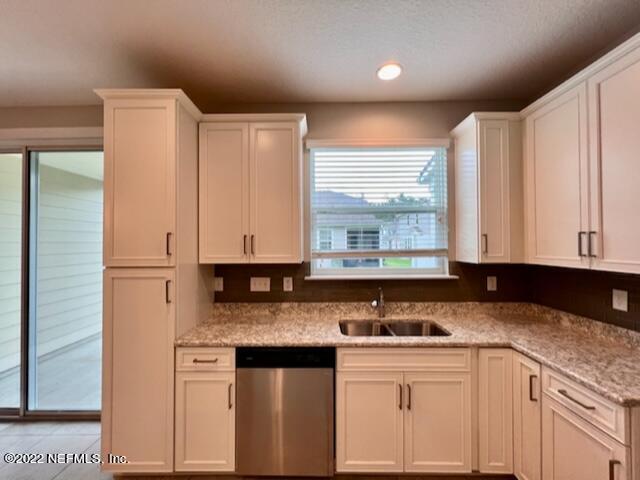 Building Photo - 538 Richmond Dr
