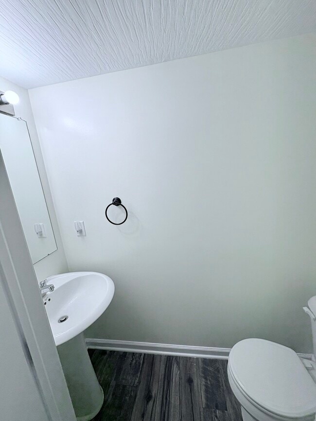 Building Photo - Charming 3BR 2.5BA w/ Pond-View Patio • Fireplace • Loft in Blacklick