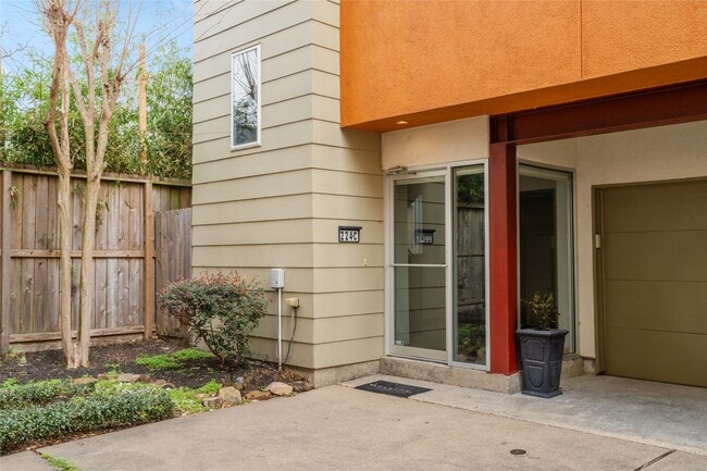 Building Photo - 224 Willard St