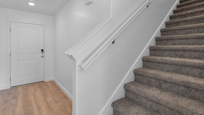 Foto del edificio - Brand-New Modern Townhome with Stunning Views!