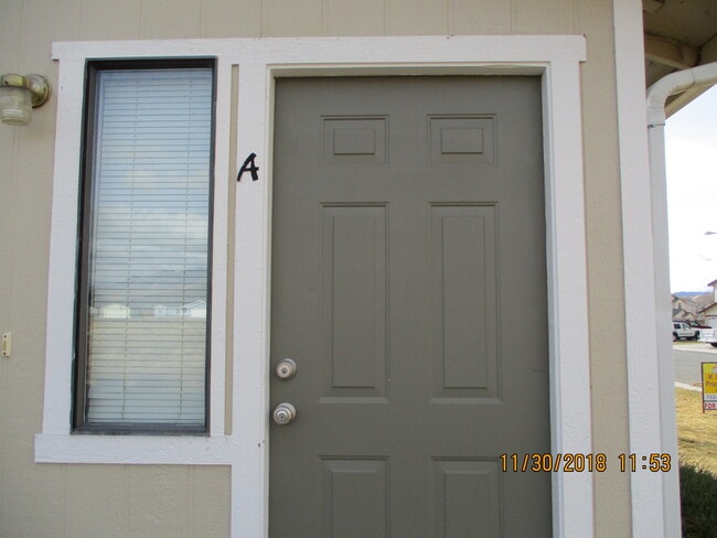 Building Photo - 340 Sweetwater Cir