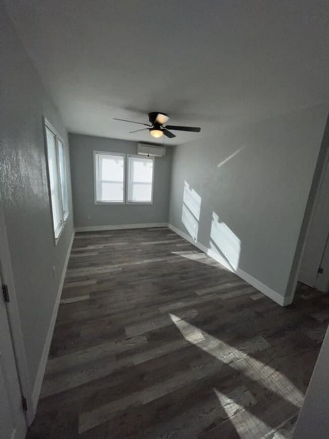 Building Photo - One bedroom One bath - Bartow