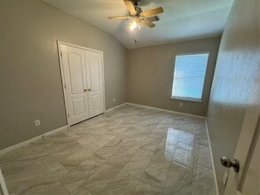 Building Photo - 2730 Coyote Trail Dr