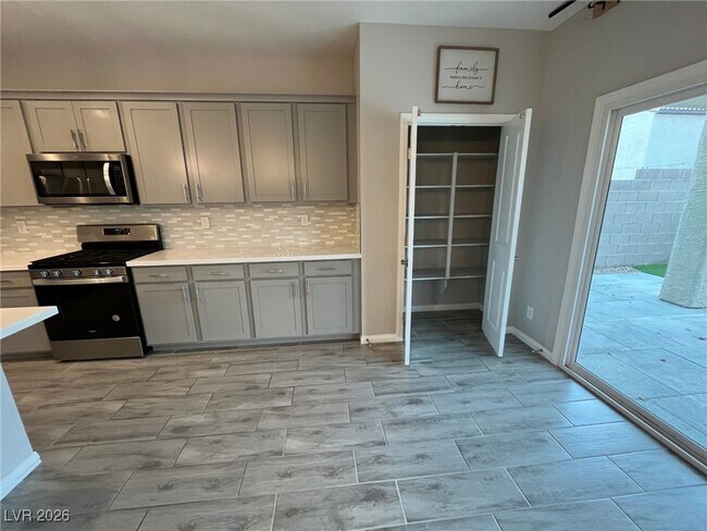 Foto del edificio - 9918 Topaz Peak Ct